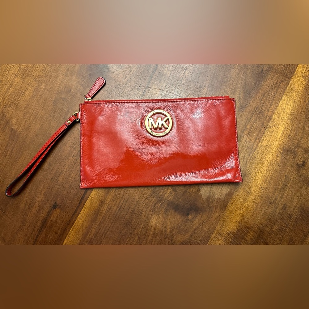 Michael Kors Fulton Large Zip Clutch Wristlet Red Paten Leather
